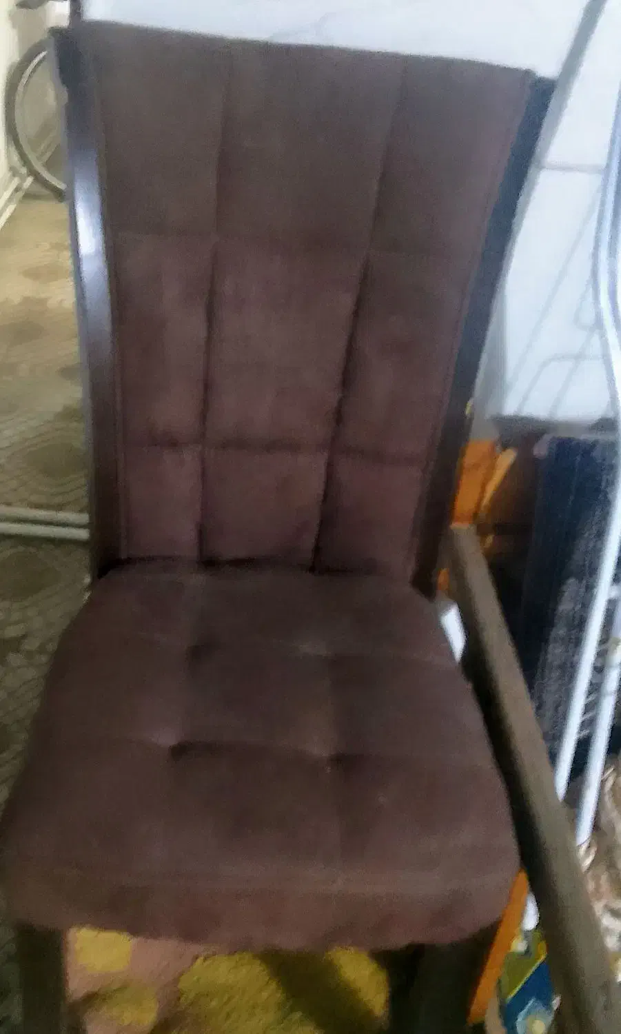 میز ناهارخوردی ۴نفره همراه ۳عدد صندلی|میز و صندلی غذاخوری|لاهیجان, فیاض|دیوار