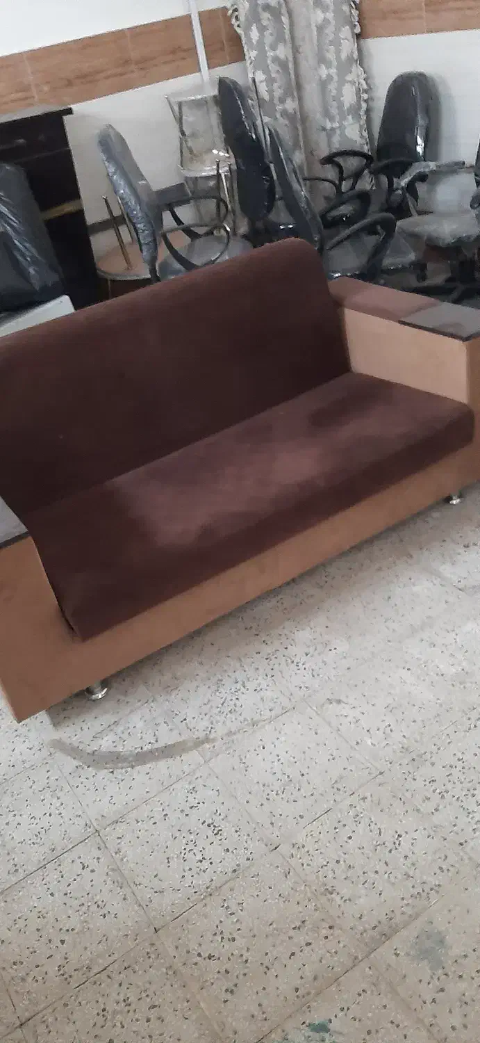 مبل تخت خواب شو|مبلمان خانگی و میز عسلی|الیگودرز, |دیوار