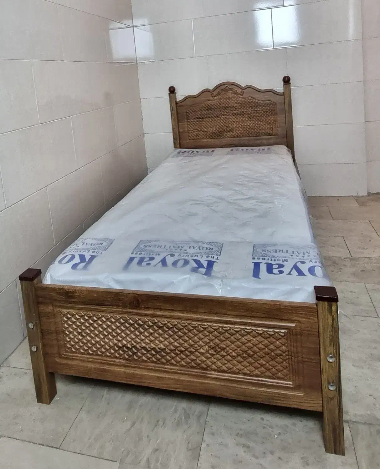 تخت یک نفره وکیوم+کفی چوبی درجه یک|تخت و سرویس خواب|نسیمشهر, |دیوار