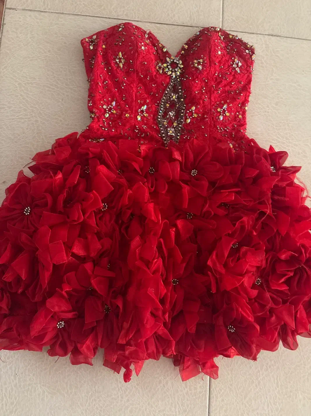 لباس مجلسی|لباس|قم, نیروگاه|دیوار