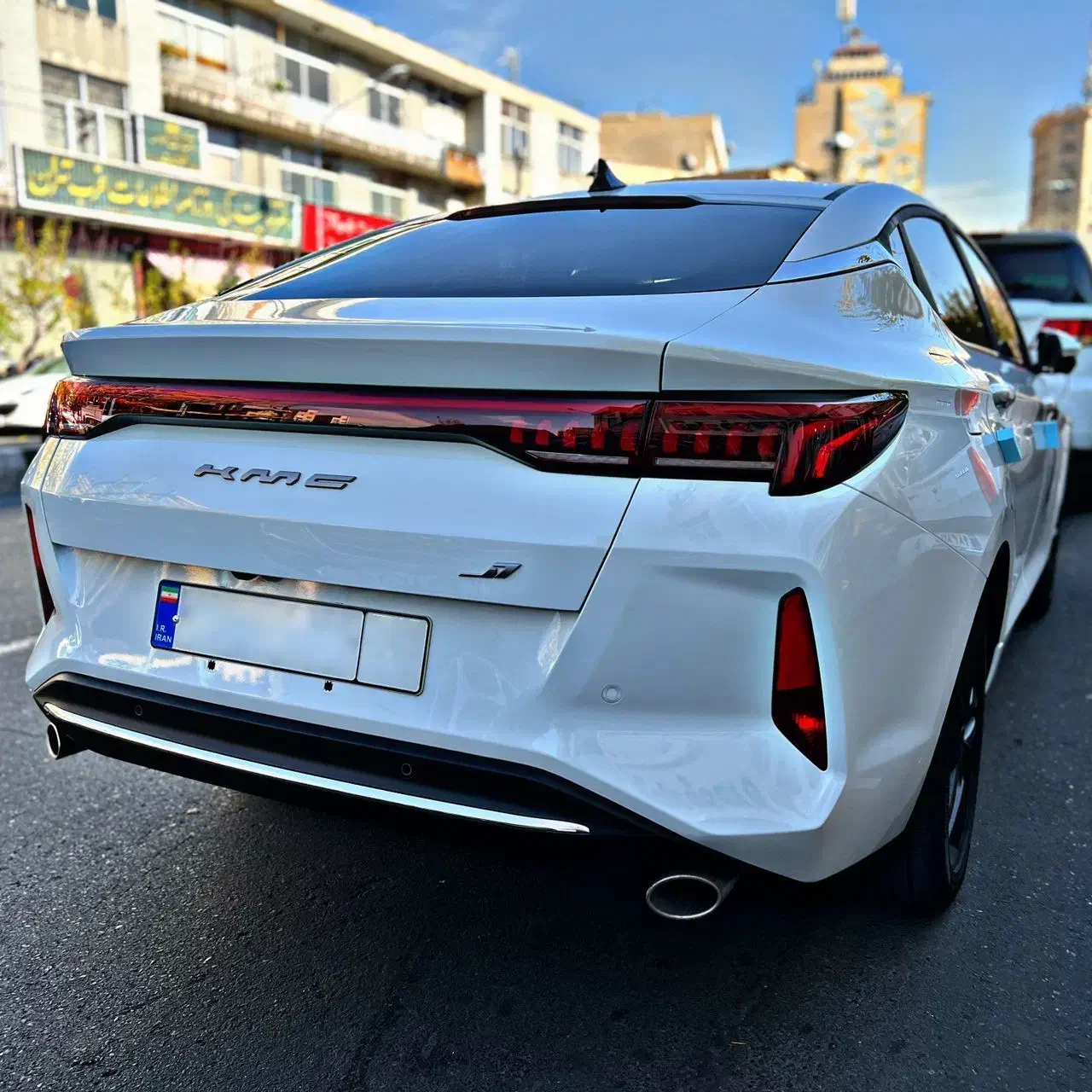 کی ام سی J7 جی هفت سفید // مدل 1404 صفر خشک روز|خودرو سواری و وانت|تهران, درختی|دیوار