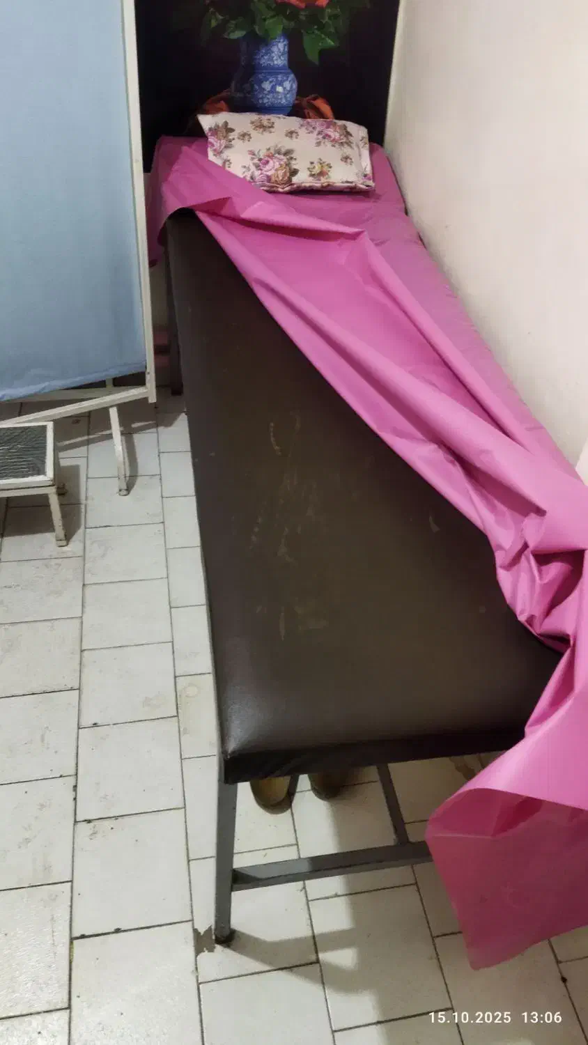 تخت معاینه و آرایشگری|پزشکی|میانه, |دیوار