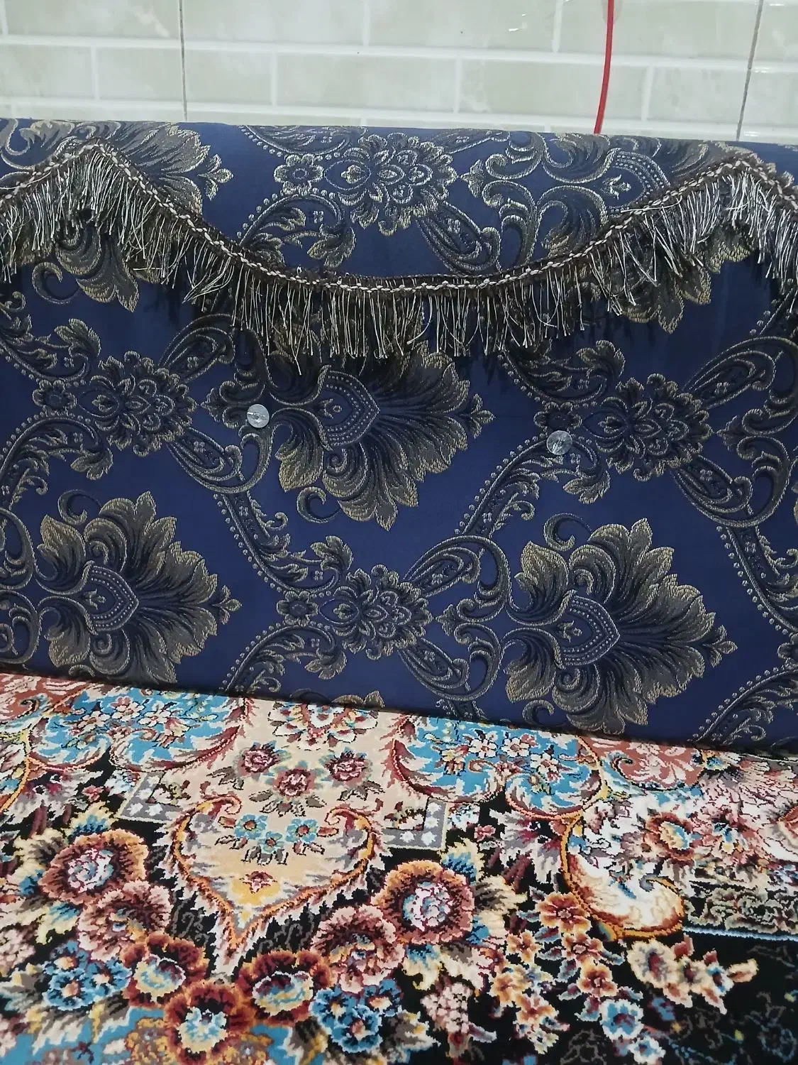 پشتی تمیز و نو|پشتی|ایرانشهر, |دیوار