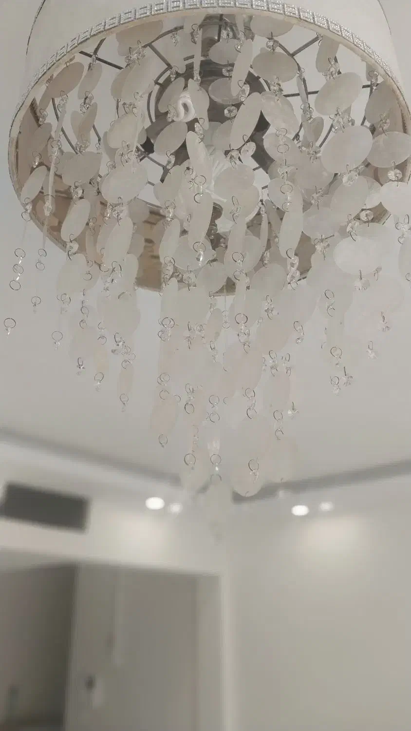 لوستر صدفی بسیار زیبا|لوستر و چراغ آویز|تهران, سهروردی|دیوار