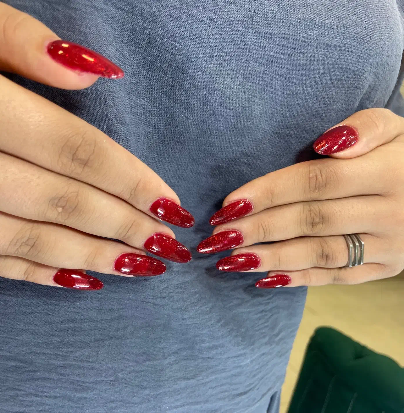 کاشت ناخن200 اف به دلیل تکمیل آلبوم کاری|خدمات آرایشگری و زیبایی|رشت, حسین آباد|دیوار