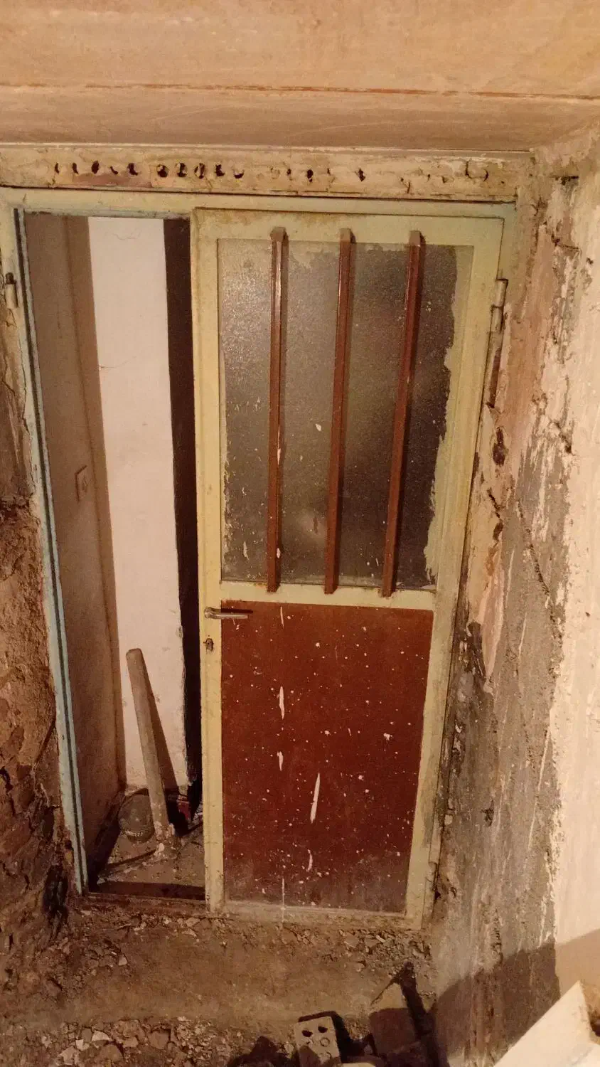 درب ورودی حال|مصالح و تجهیزات ساختمان|ارومیه, |دیوار