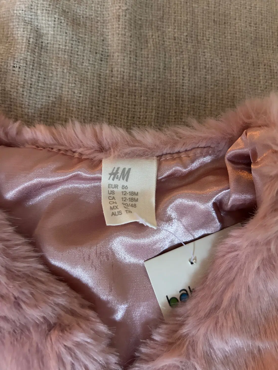 جلیقه خز صورتی دخترانه H&M|کفش و لباس بچه|تهران, ونک|دیوار