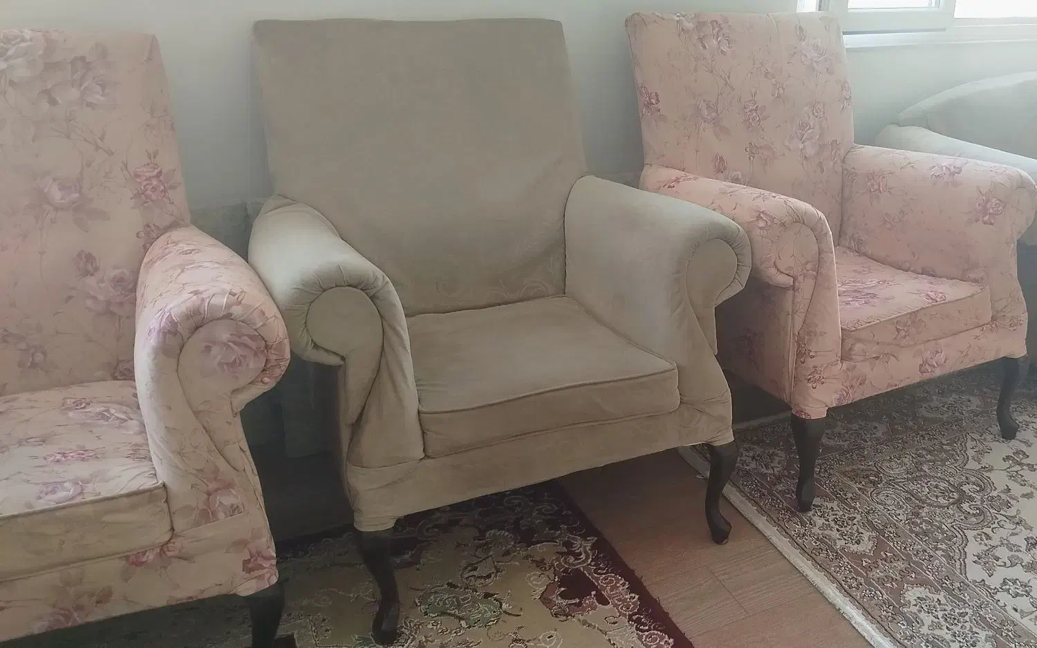 مبل تک نفره چهار عدد|مبلمان خانگی و میز عسلی|شوط, |دیوار