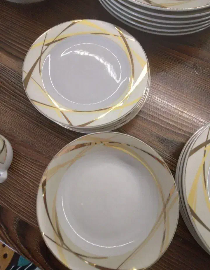 سرویس چینی مقصود|ظروف سرو و پذیرایی|نیشابور, ریوند|دیوار