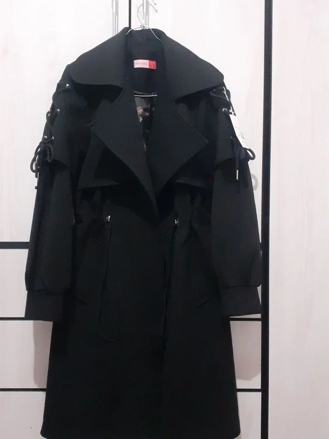 پالتو|لباس|خرم‌آباد, |دیوار