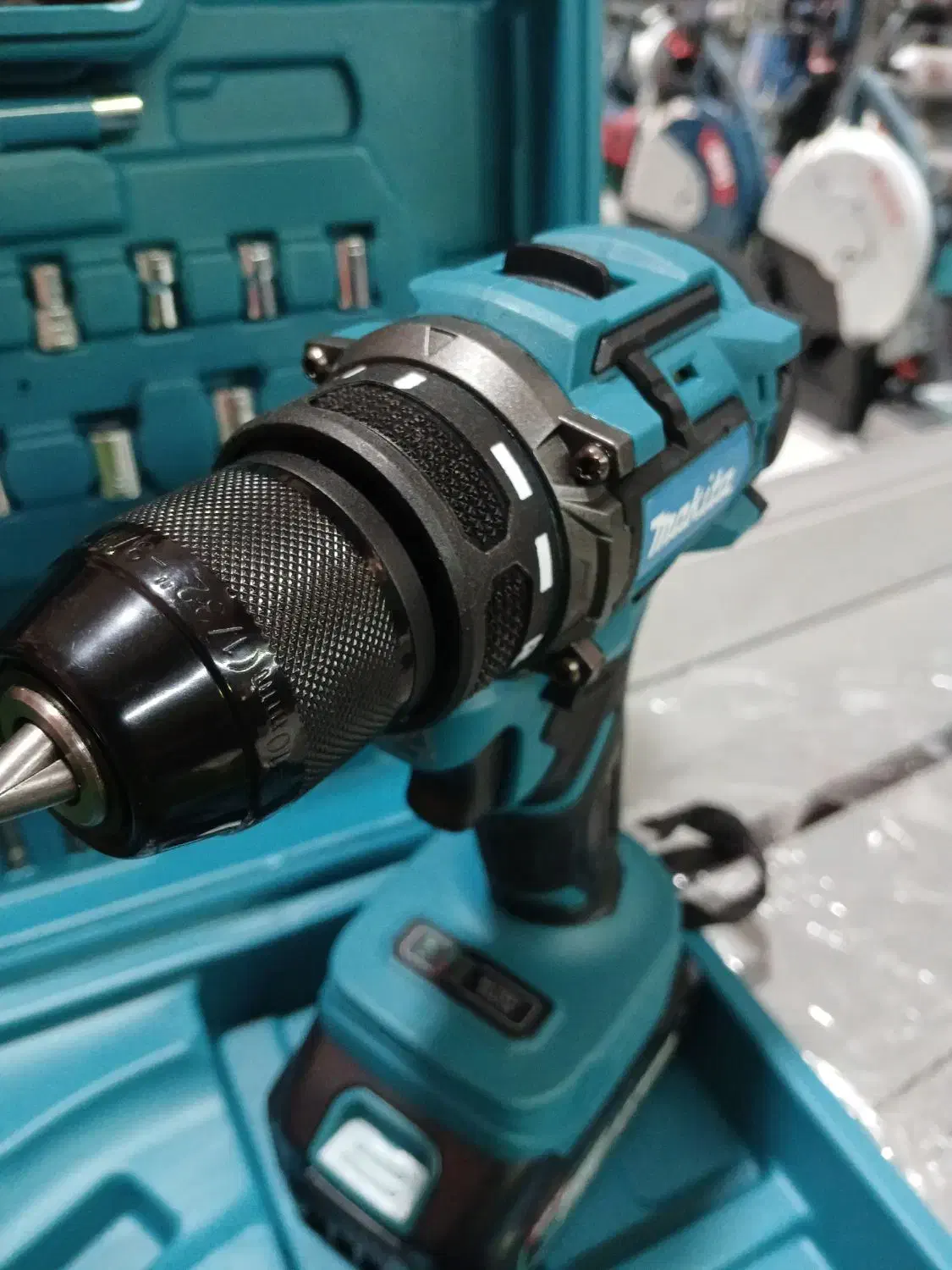 دریل شارژی ۸۸ ولت ماکیتا ودیوالت موتوربراشلس صنعتی|ماشینآلات صنعتی|فردیس, فردیس|دیوار