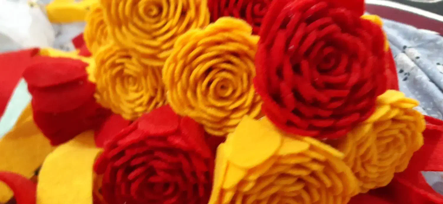 گل سازی انجام میدم|گل مصنوعی|شوشتر, |دیوار