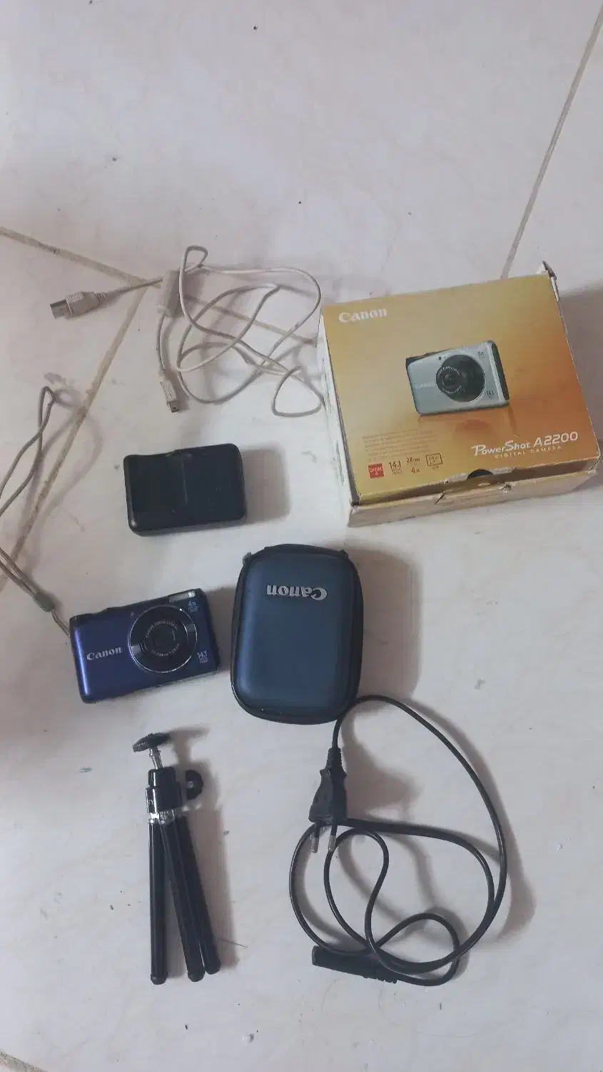 دوربین عکس وفیلم canon|دوربین عکاسی و فیلمبرداری|مشهد, یوسفیه (شهرک غرب)|دیوار