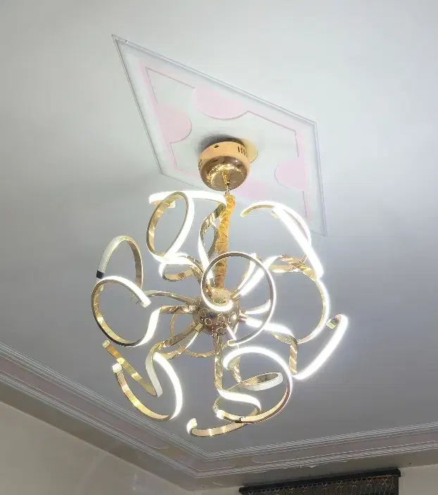 دو عدد لوستر شیک|لوستر و چراغ آویز|شیراز, فرگاز|دیوار