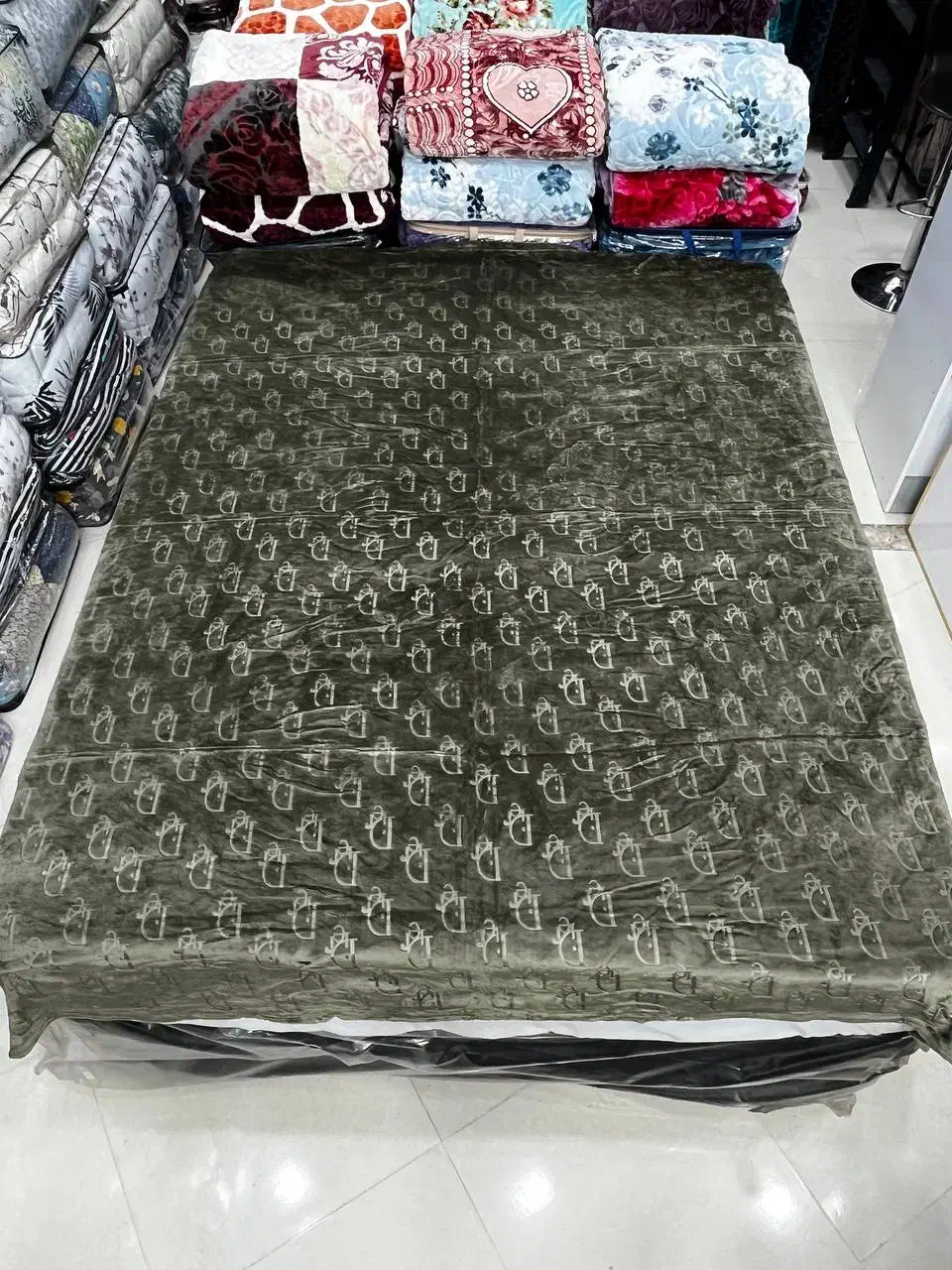 پتو لیزری دو نفره دیوور|رختخواب، بالش، پتو|مشهد, عیدگاه|دیوار