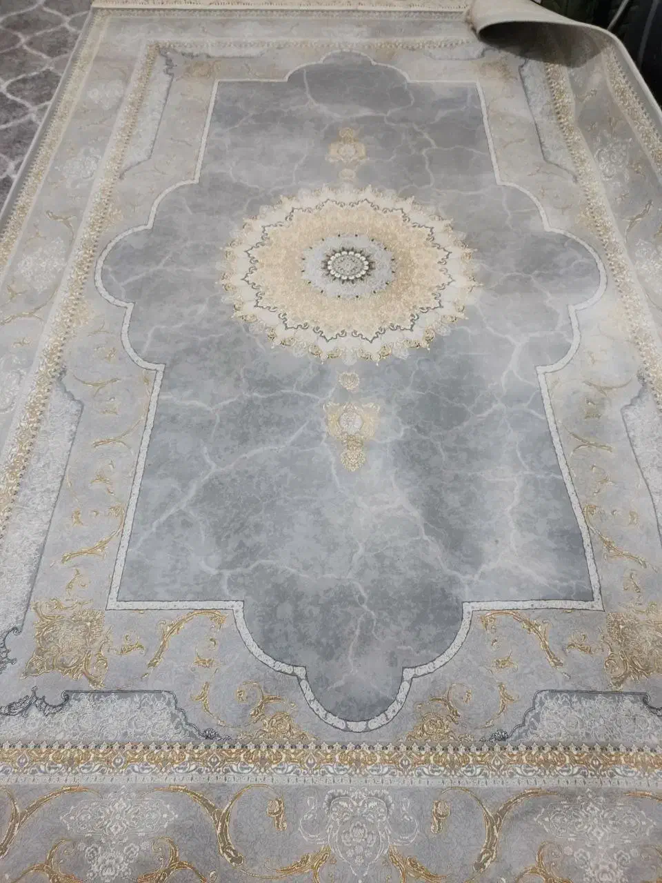 فرش|فرش|ملک‌آباد, |دیوار