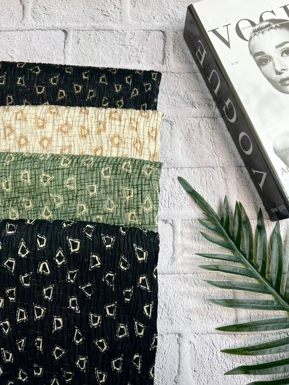 افتتاح مغازه شال و روسری شارلوت|لباس|شهرکرد, |دیوار