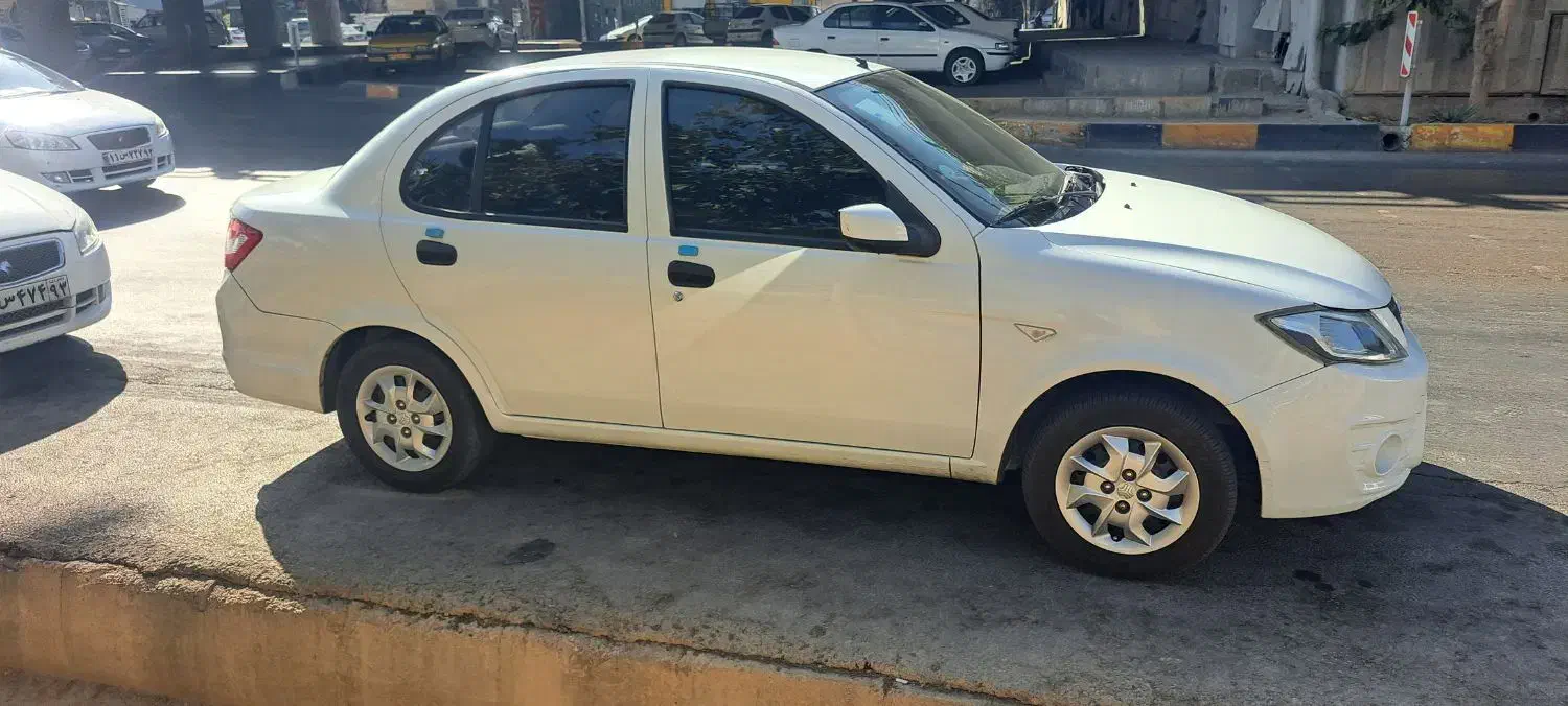 ساینا ۱۴۰۰|خودرو سواری و وانت|شیراز, شهرک بهار|دیوار