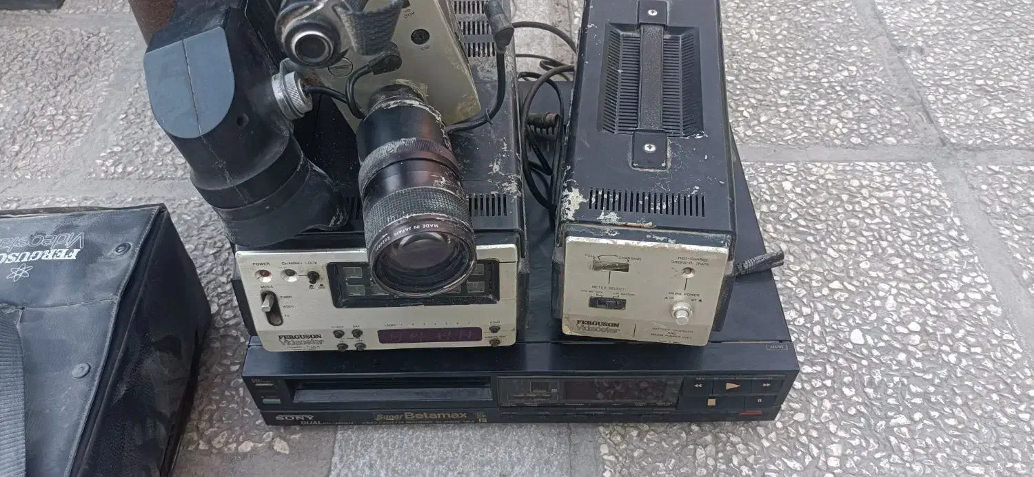 دوربین قدیمی|کلکسیون اشیاء عتیقه|رباط‌کریم, الارد|دیوار