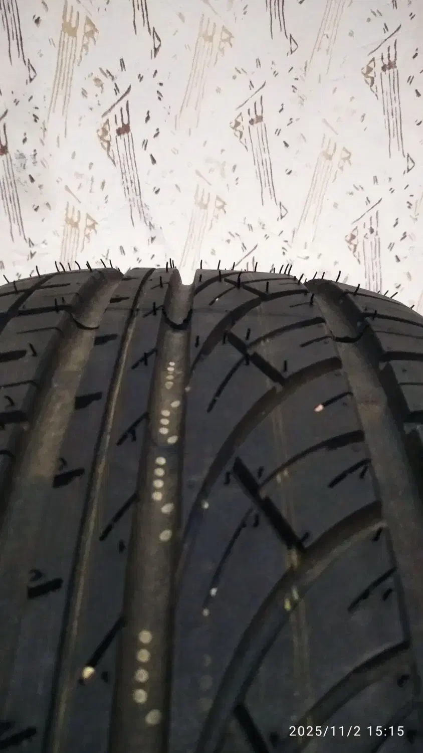 لاستیک اریزو۵|قطعات یدکی و لوازم جانبی|شیراز, دوکوهک|دیوار