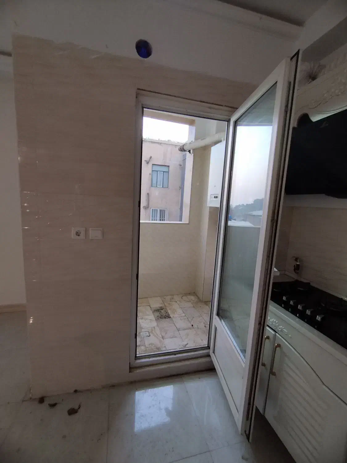 آپارتمان ۱۱۰متری/وردآورد/۲خواب/ غرق نور