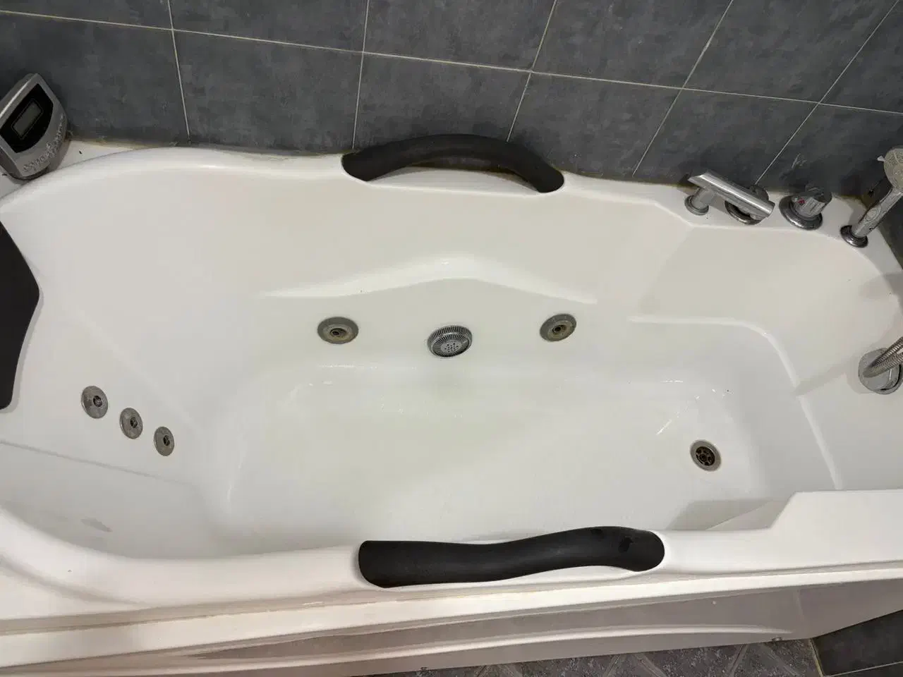 وان و جکوزی|لوازم حمام|کوهسار (البرز), |دیوار