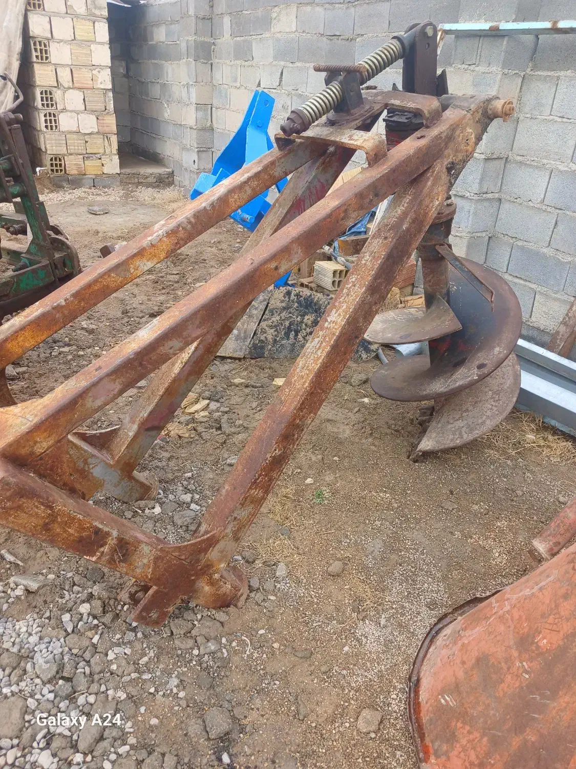 چاله کن|خدمات باغبانی و درختکاری|آشخانه, |دیوار