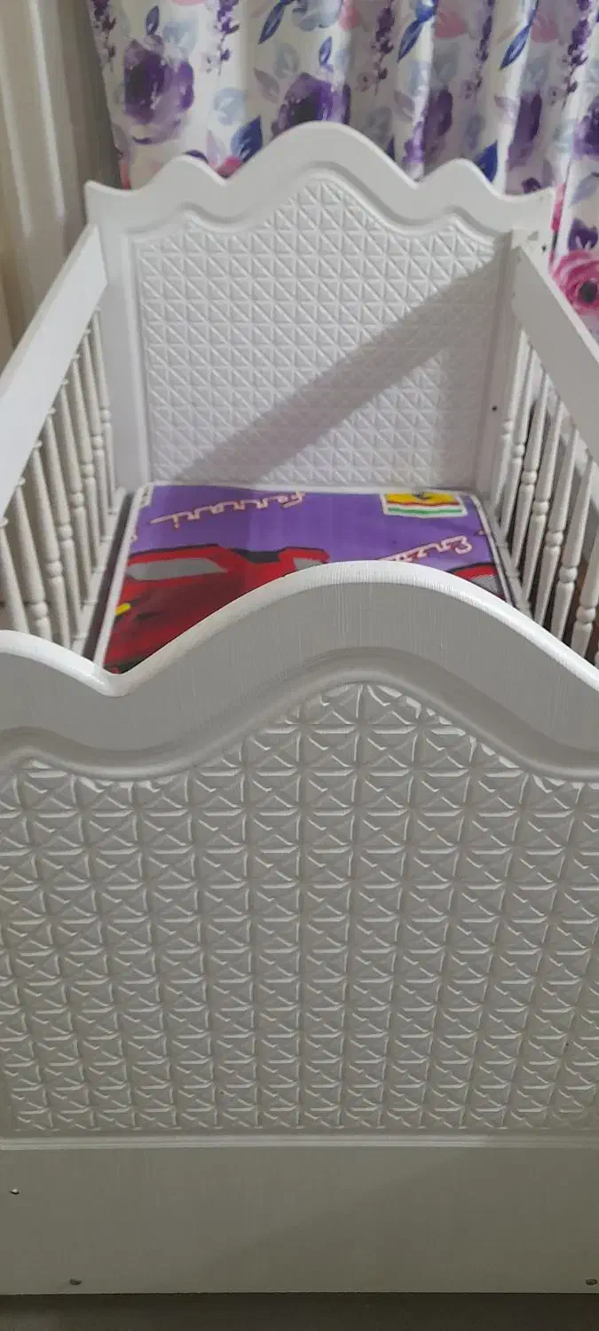 گهواره بچه|تخت و سرویس خواب|مشهد, کارگران|دیوار