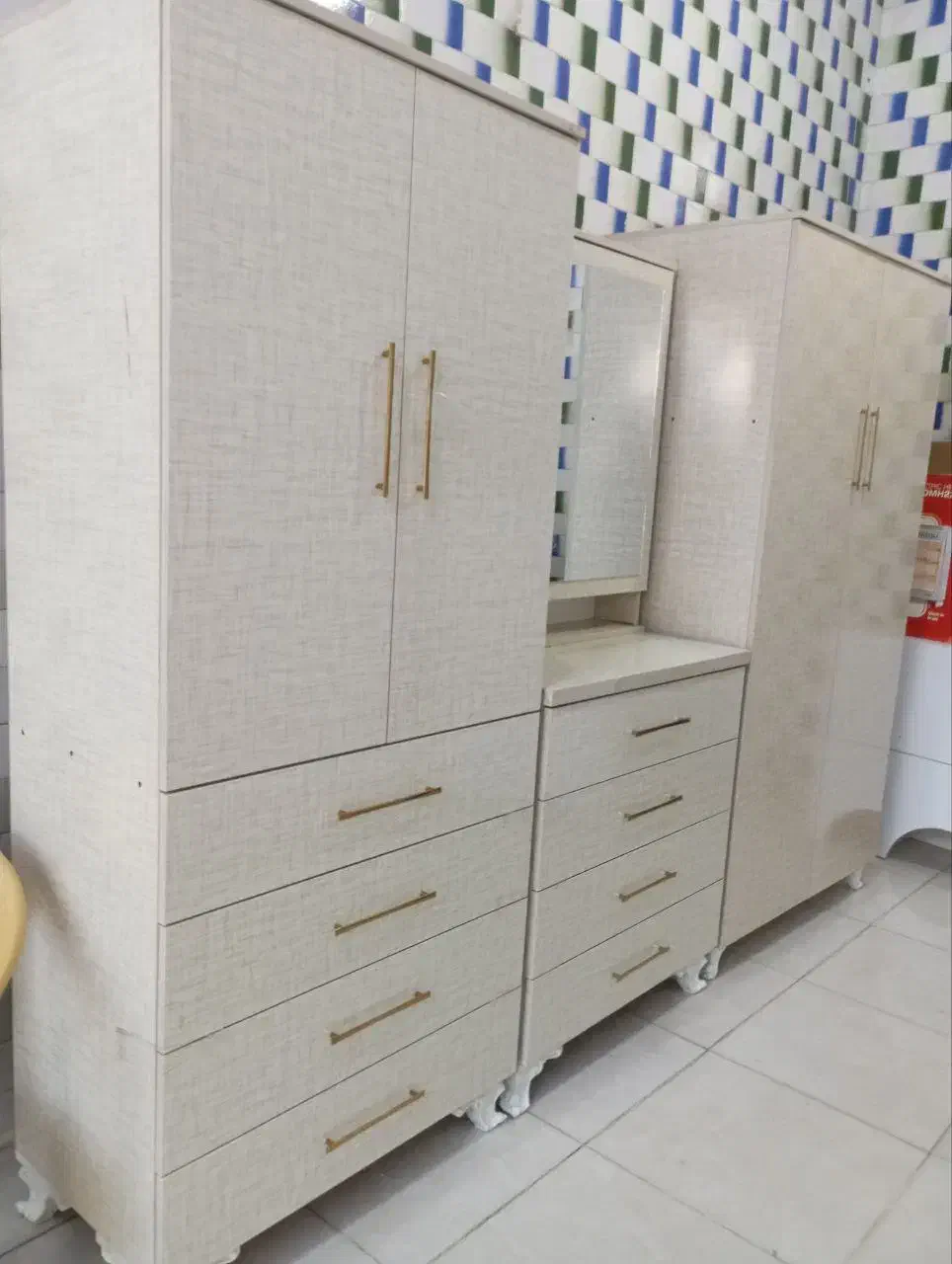 رخت آویز کمد پتو میز آرایش جاکفشی|جاکفشی، کمد، دراور|مریوان, |دیوار