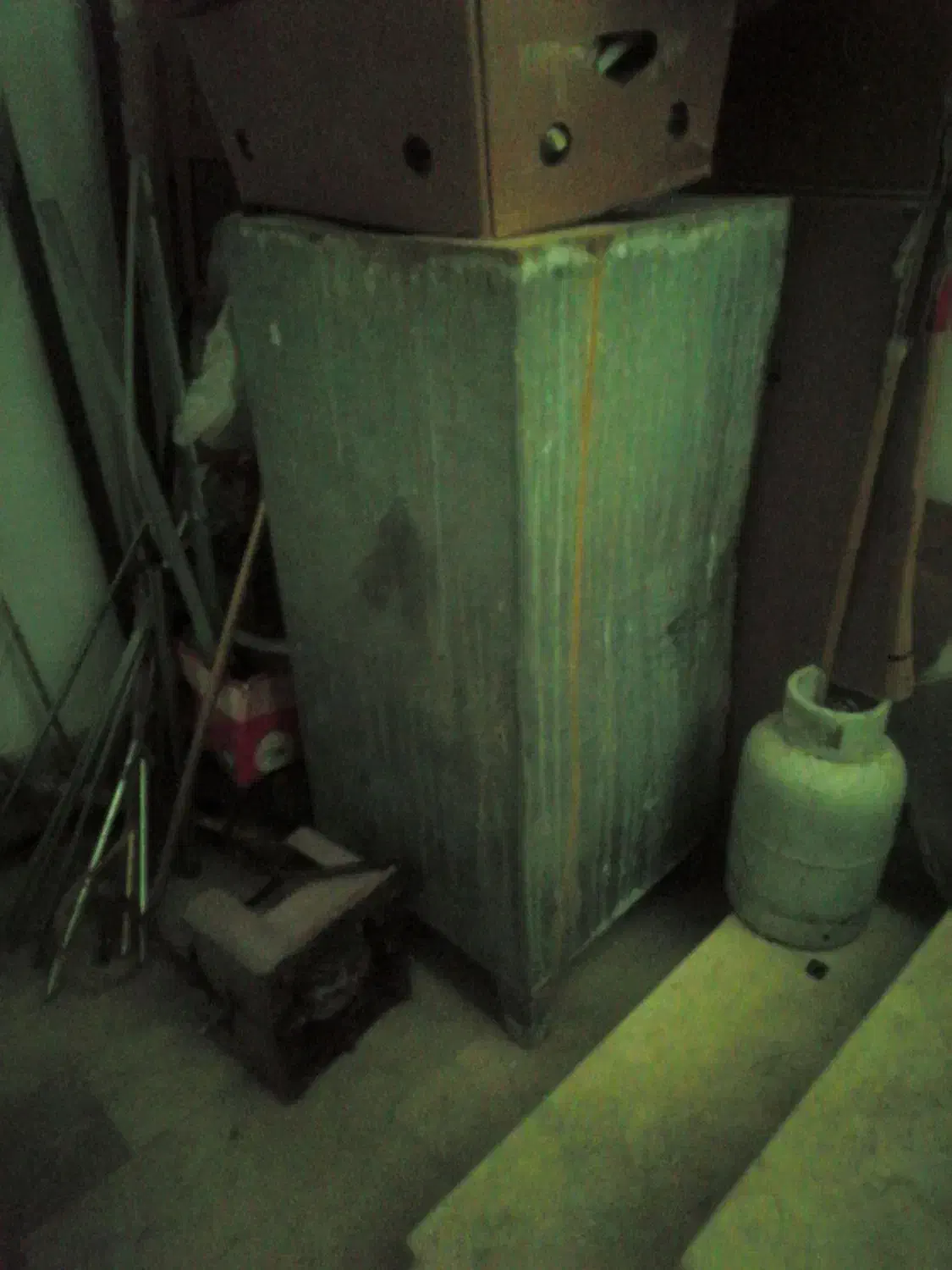 منبع آب فلزی|ابزارآلات|مشهد, کشف|دیوار