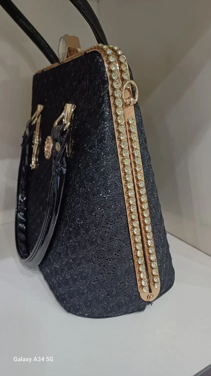 کیف وکفش ست|کیف، کفش، کمربند|رباط‌کریم, رباط‌کریم|دیوار