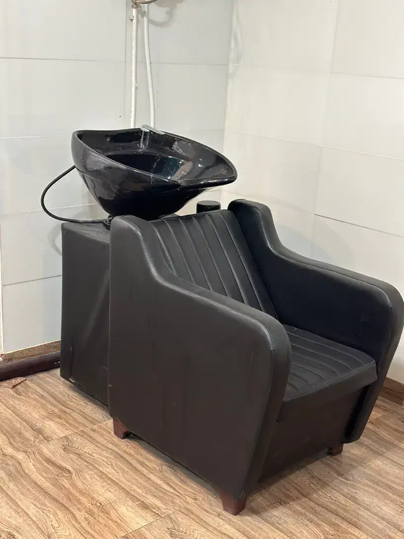 وسیله سالن زیبایی سالم و زیر قیمت|آرایشگاه و سالنهای زیبایی|رشت, استادسرا|دیوار