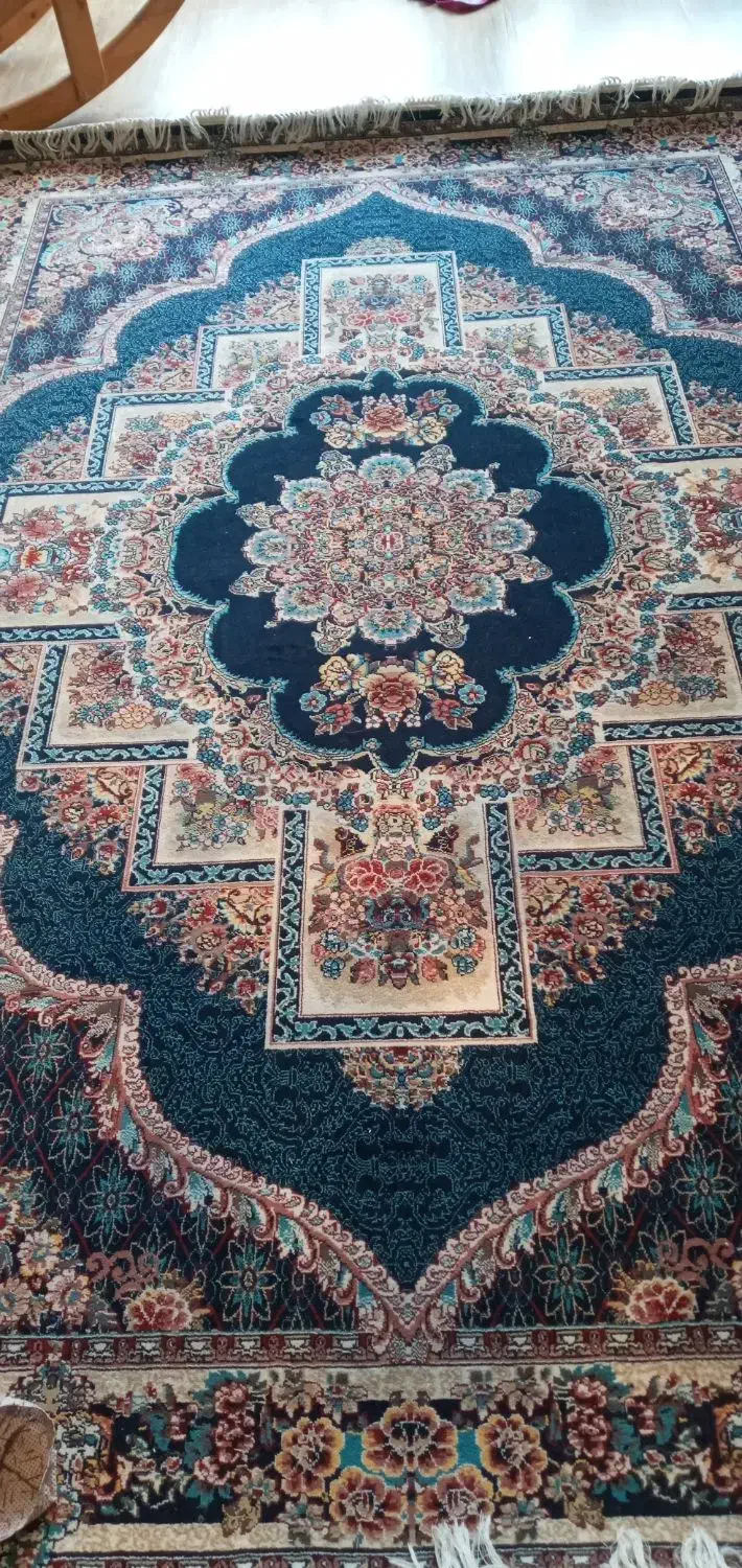 فرش ۷۰۰ شانه کاشان|فرش|رشت, بلوار گیلان|دیوار