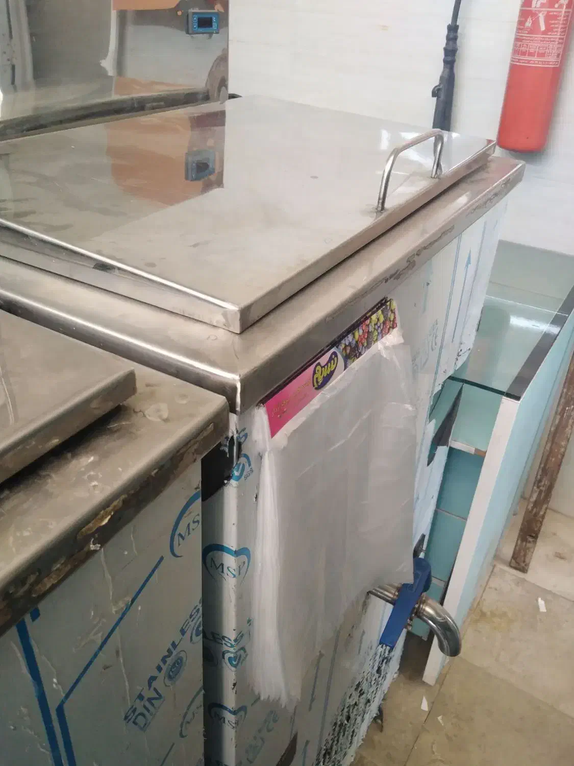 تجهیزات مخصوص لبنیاتی|فروشگاه و مغازه|هشتگرد, گلسار|دیوار