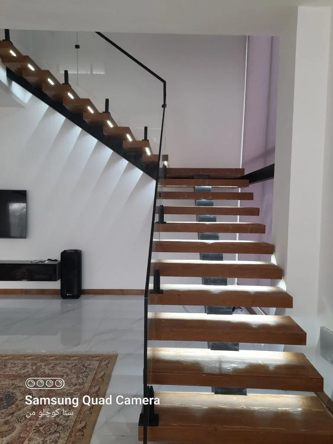 نصاب انواع پله های پلی وود چوب نراد|خدمات پیشه و مهارت|نوشهر, |دیوار