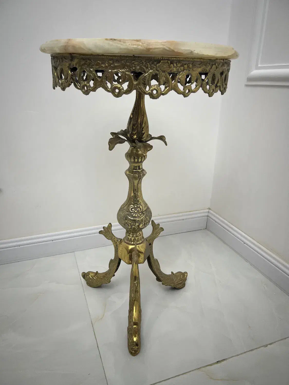 میز برنز|بوفه، ویترین، کنسول|نهاوند, |دیوار