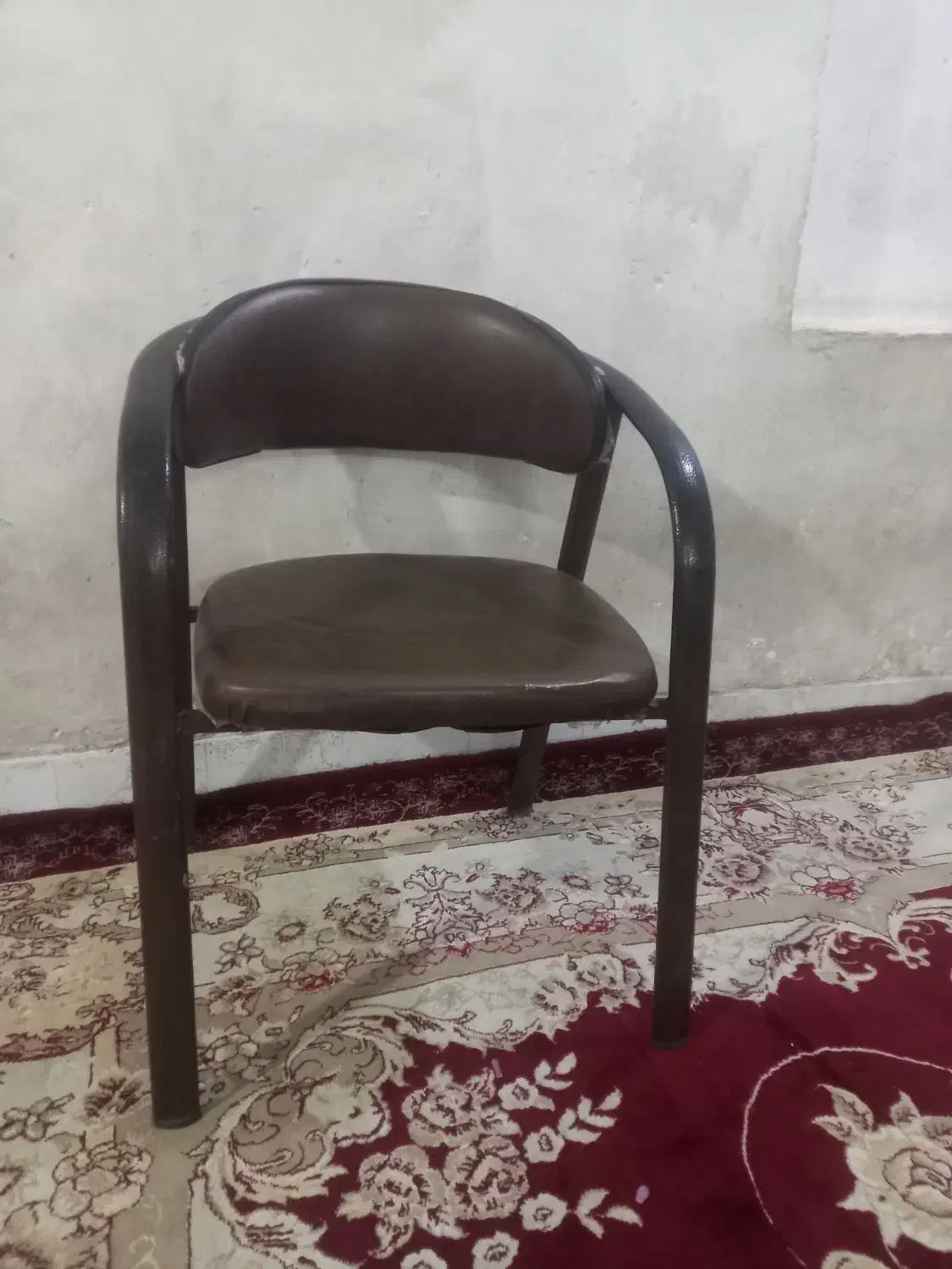 صندلی نو|دفتر کار|خرم‌آباد, |دیوار