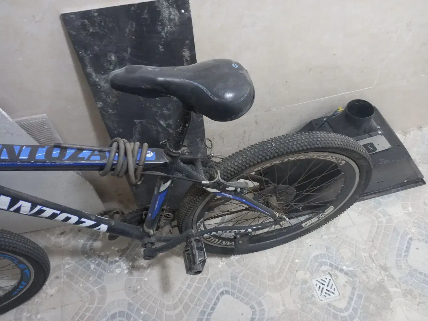 دوچرخه۲۶|دوچرخه، اسکیت، اسکوتر|صدرا-فارس, فاز ۱|دیوار