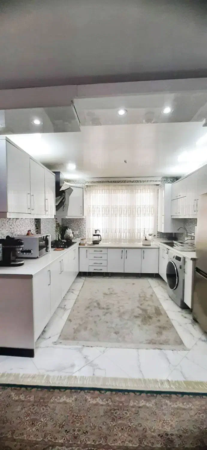 آپارتمان 100 متری دو خواب باپارکینگ رهن کامل