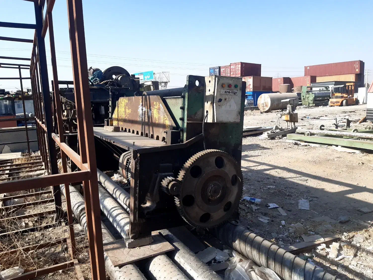 گیوتین ۲متری ۶میل بور دینام گیربکس ۲۰ اسب نبشی بر|ماشین‌آلات صنعتی|پلنگ آباد, |دیوار