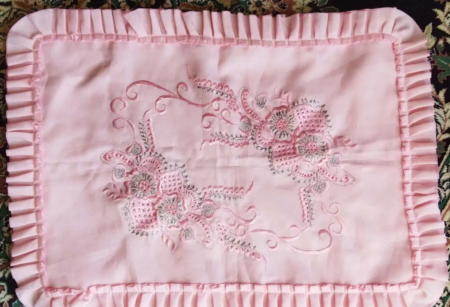 روبالشتی|رختخواب، بالش، پتو|یزد, |دیوار