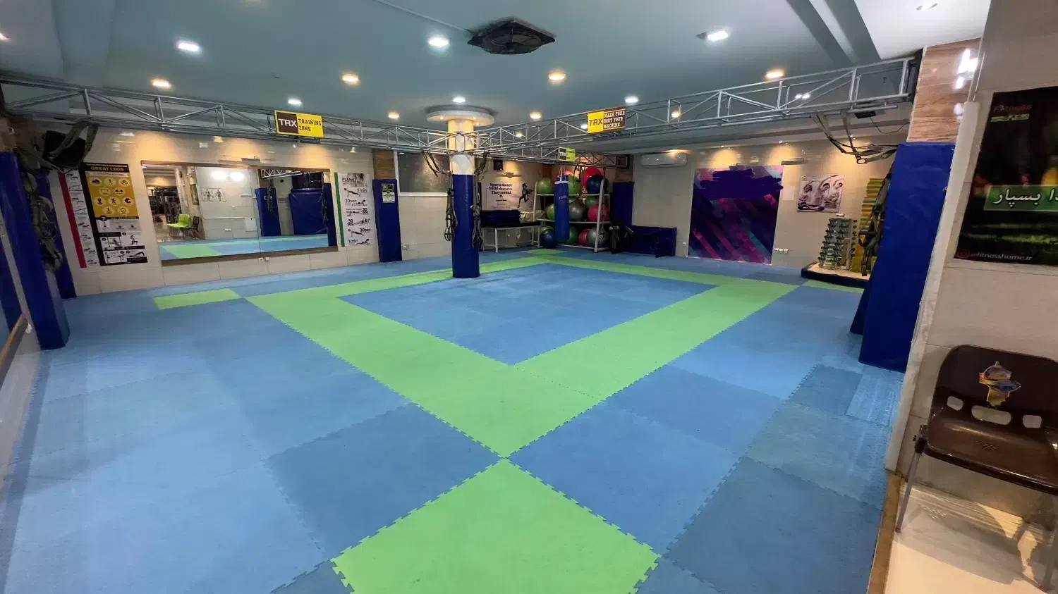 فروش یکجا تجهیزات سالن هوازی باشگاه ورزشی|تجهیزات ورزشی|اصفهان, ملک‌شهر|دیوار