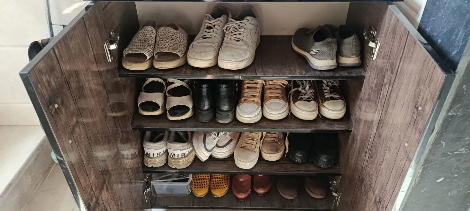 تعدادی کفش فروشی|کیف، کفش، کمربند|محمدشهر, محمدشهر|دیوار