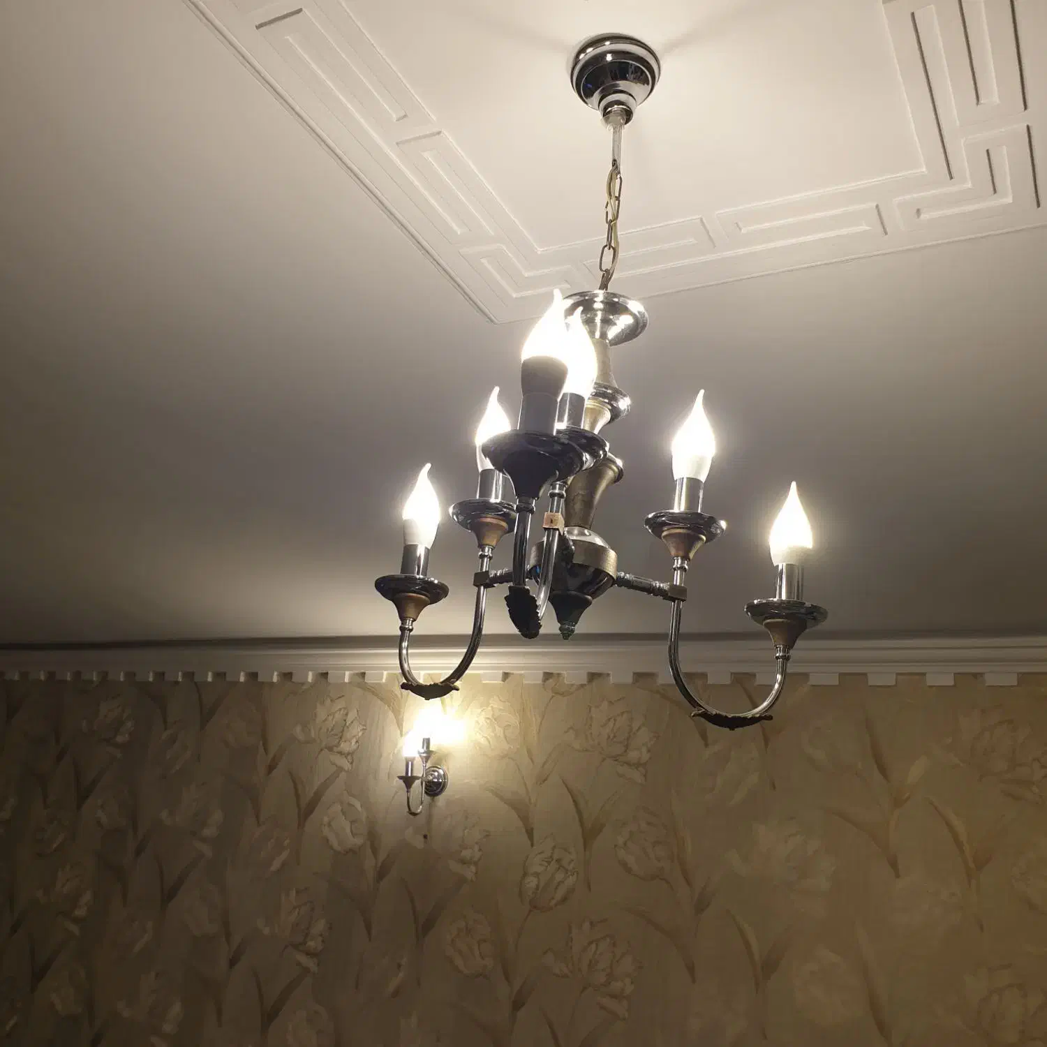 لوستر|لوستر و چراغ آویز|پردیس, فاز ۴|دیوار