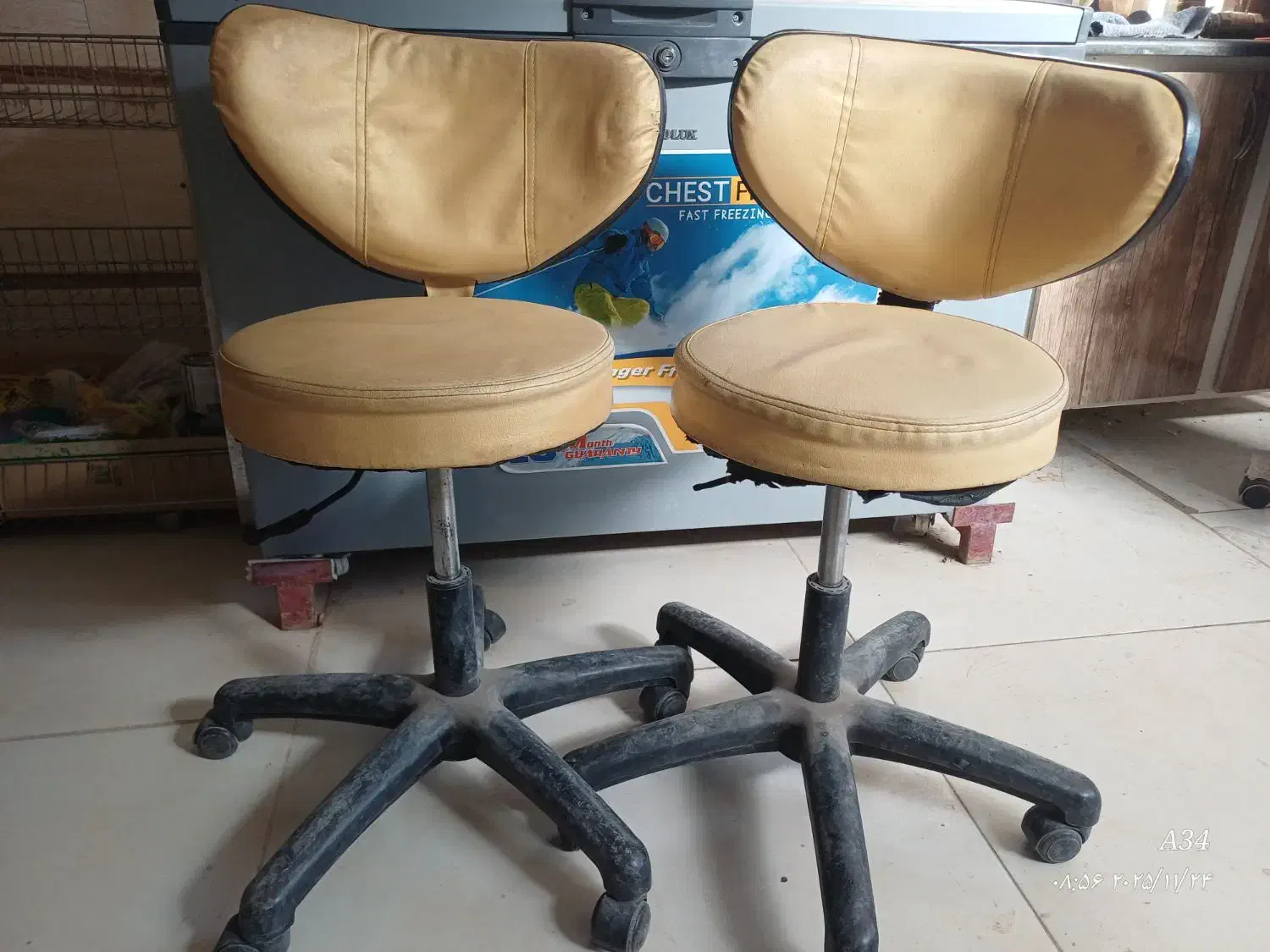 فروش فوریصندلی چرخ دار قابل تنظیم ارتفاع و درحد نو|صندلی و نیمکت|تایباد, |دیوار