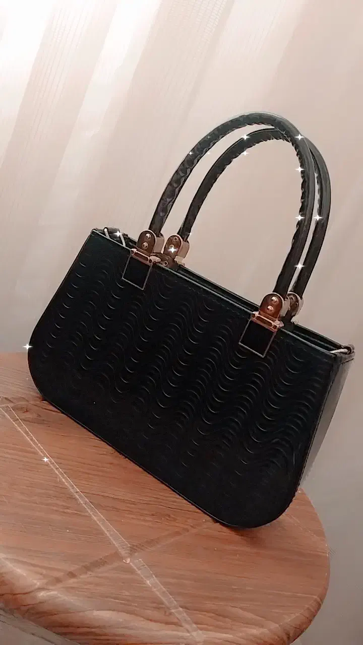 کیف|کیف، کفش، کمربند|نیشابور, خط کاشمر|دیوار