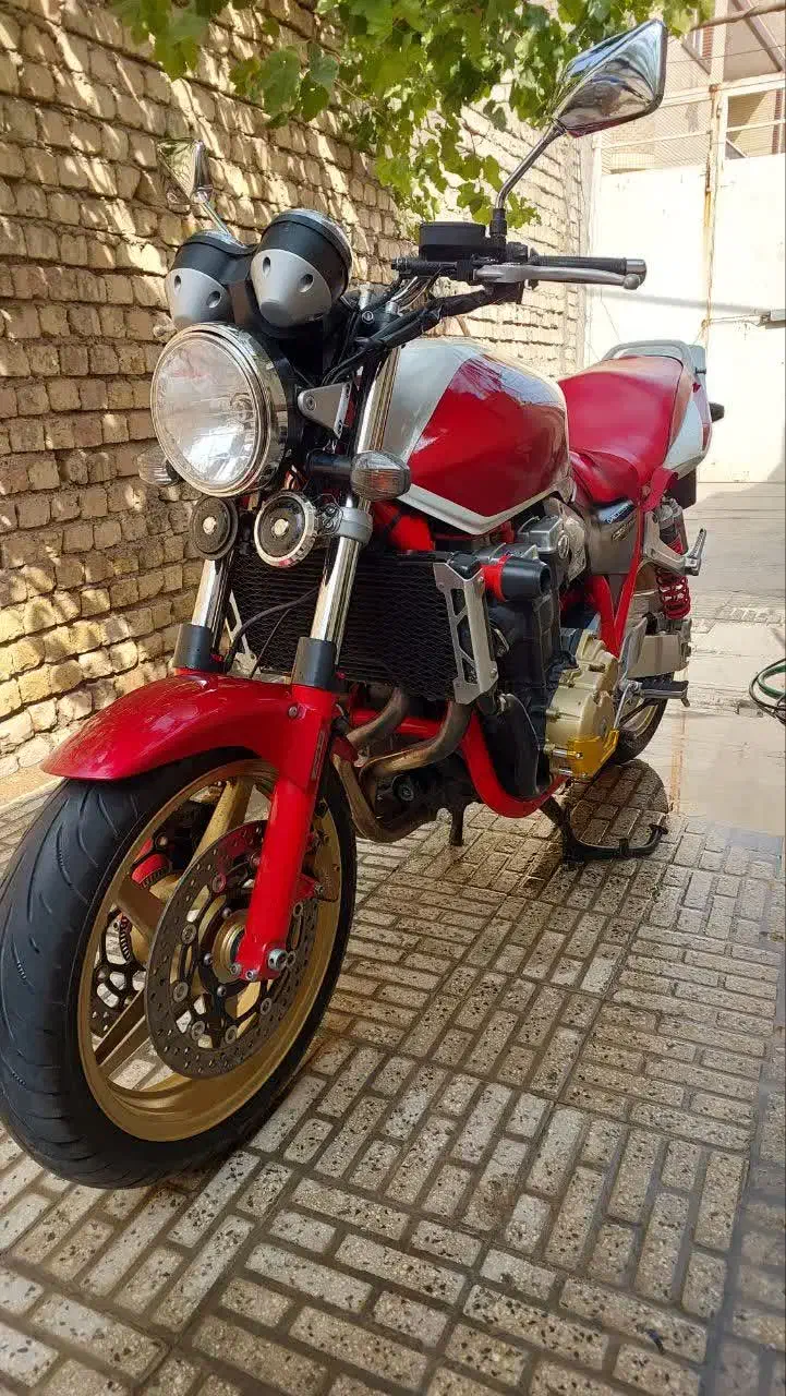 cb1300 سی بی ۱۳۰۰|موتورسیکلت|لنجان, |دیوار