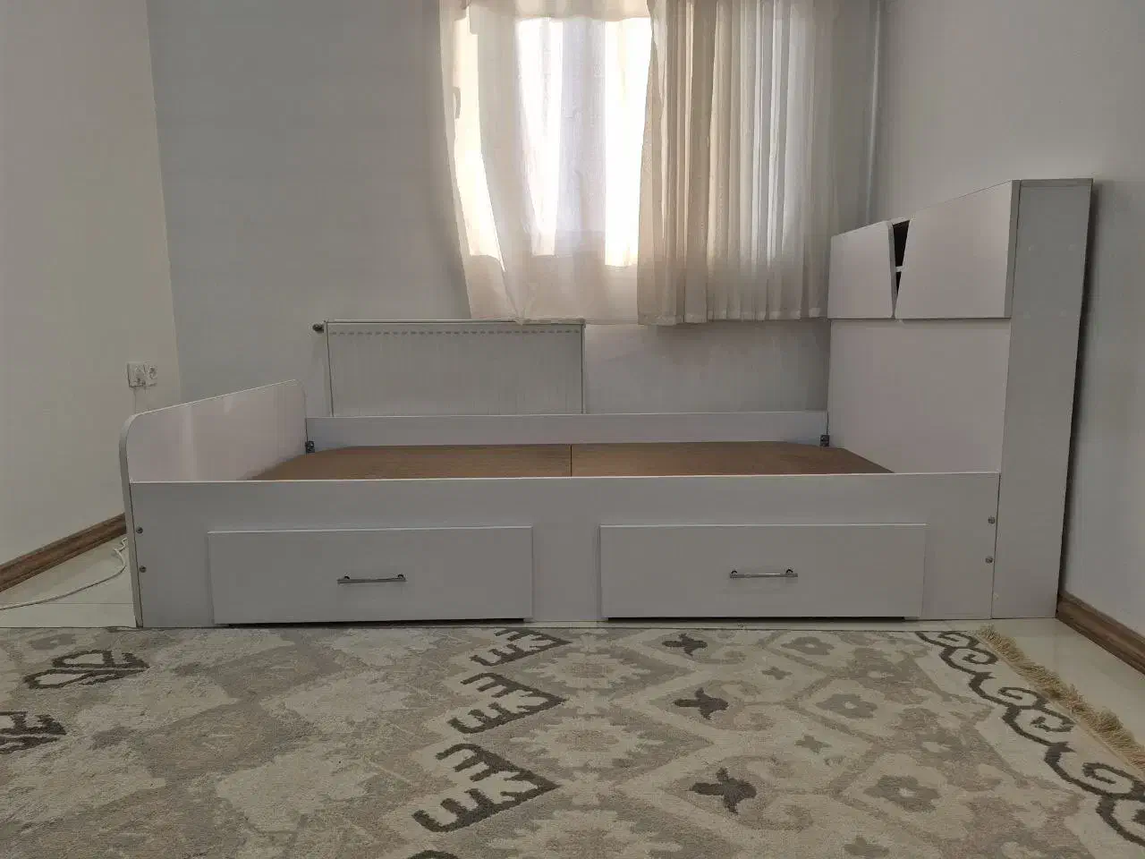 تخت خواب یکنفره|تخت و سرویس خواب|مشکیندشت, |دیوار