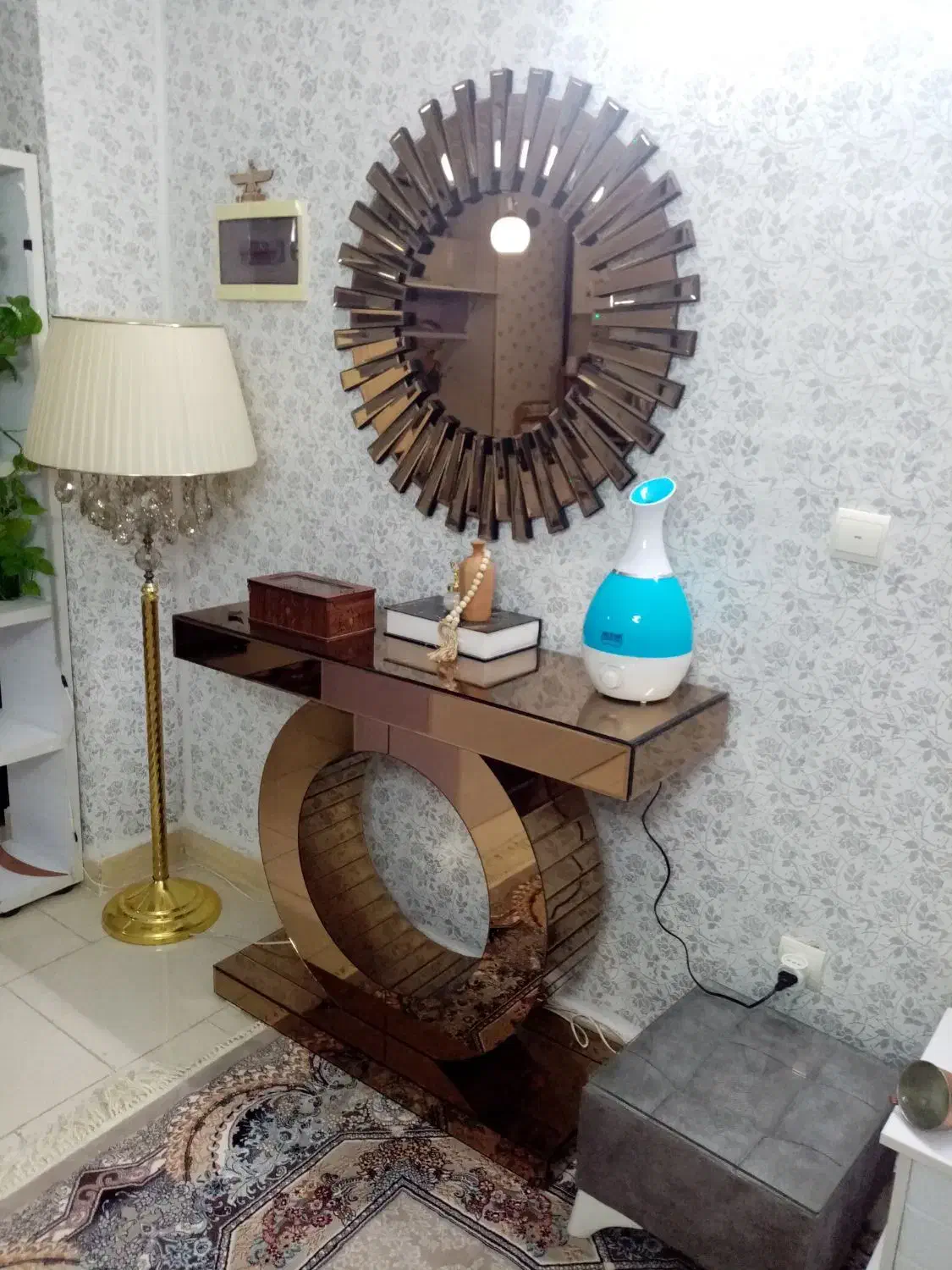 آینه کنسول و آباژور|مبلمان خانگی و میز عسلی|محمدیه-قزوین, |دیوار