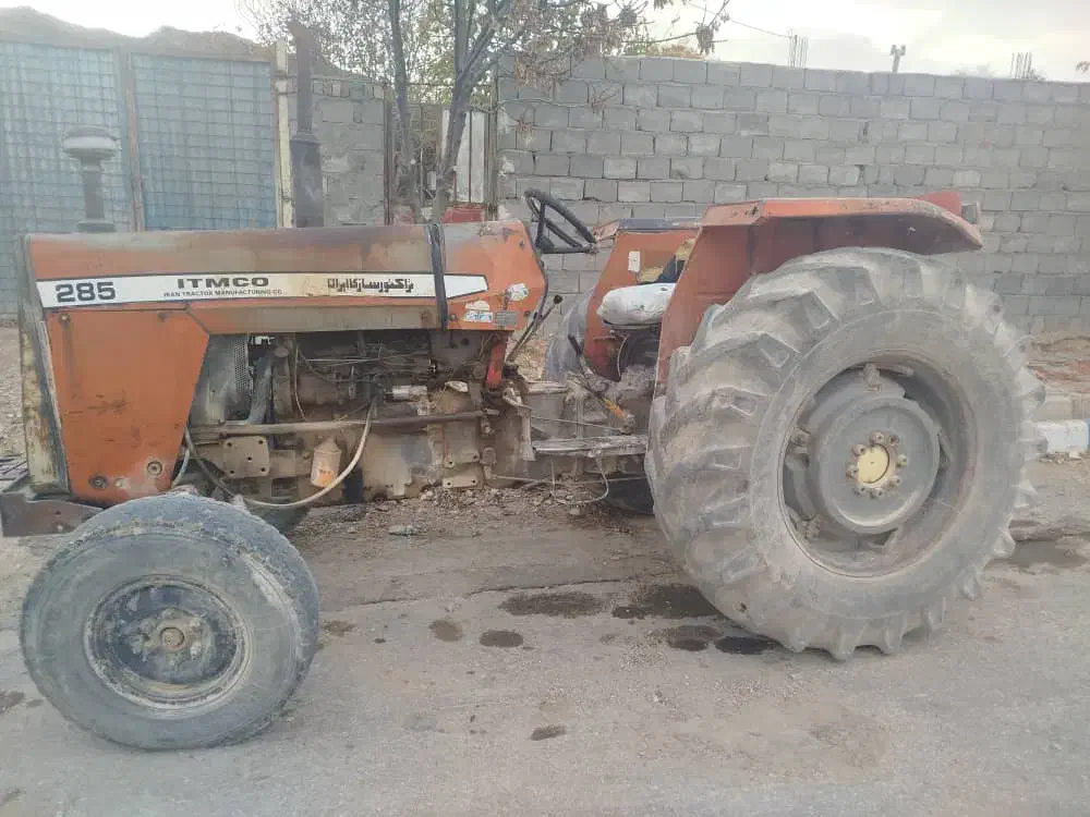 تراکتور فرگوسن موتور انگلیسی ۶۳|خودرو سنگین|فارسان, |دیوار